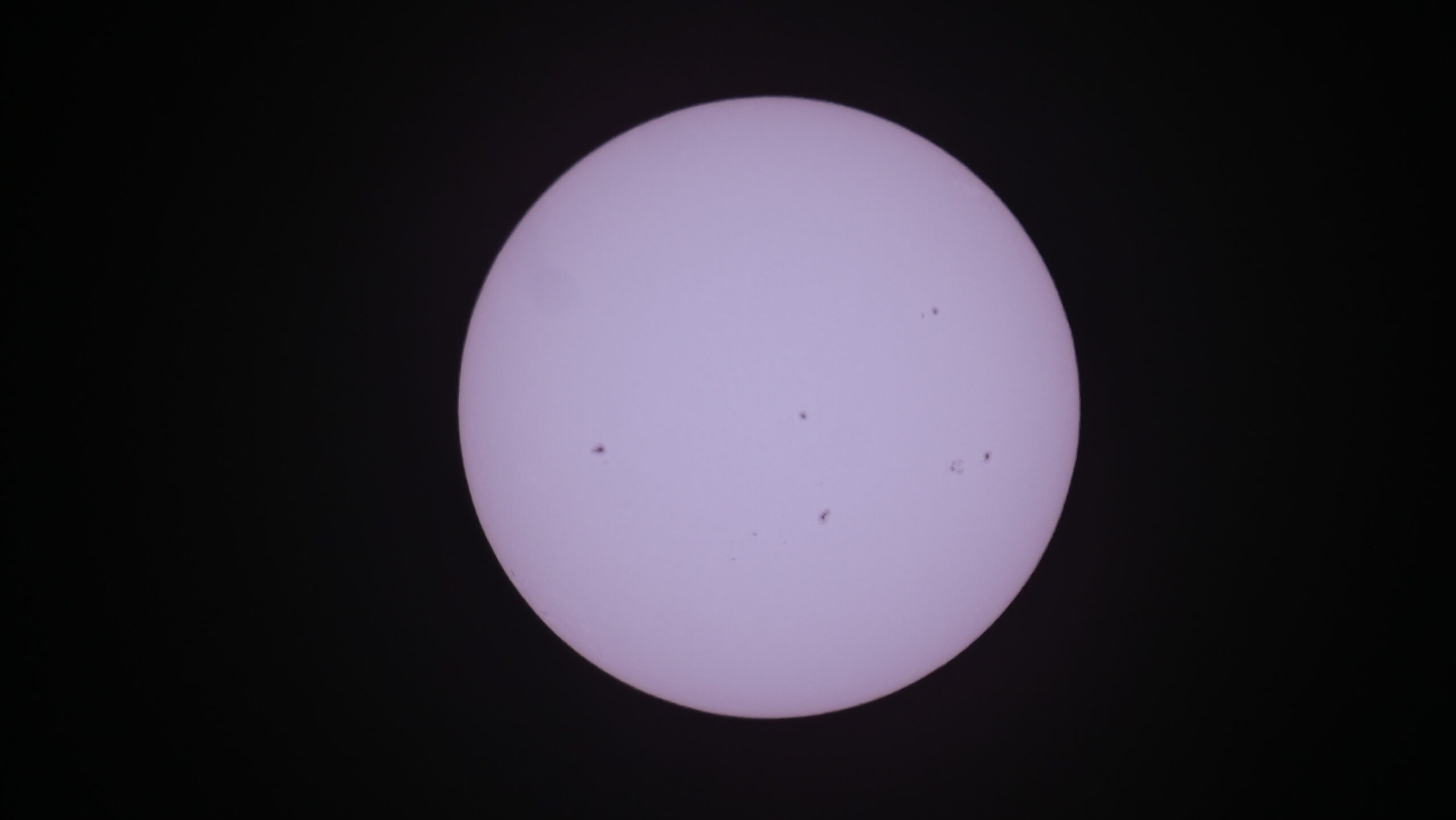 Die Sonne im Weißlicht fokal mit LUMIX G570